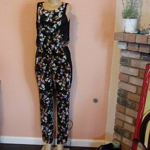 Pre-Owend. Print Jumpsuit